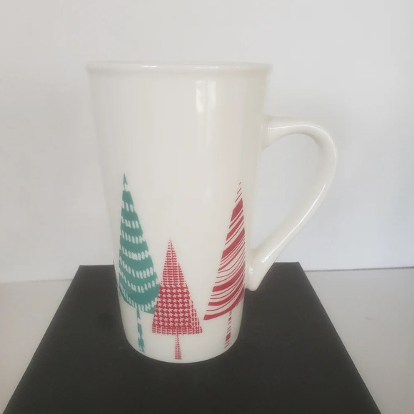 Starbucks  18 oz Tall Christmas Holiday Coffee Mug. - Picture 3 of 8